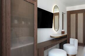 Vione Paros Hotel