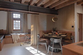 MiHotel - Cité Médiévale de Pérouges