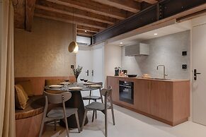MiHotel - Cité Médiévale de Pérouges