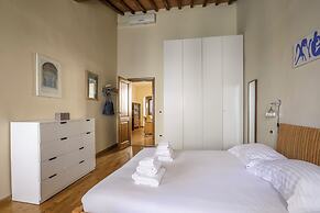 Charming Apartment in Oltrarno