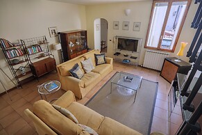 Charming Apartment in Oltrarno