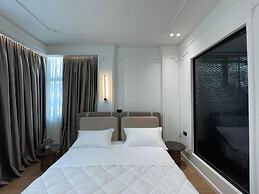 Adore Boutique Hotel