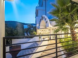 Hotel Issa
