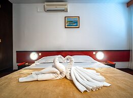 Hotel Issa
