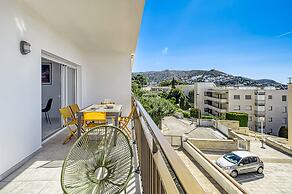 Villa Near Roses With Pool & Beach Access