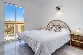 Villa Near Roses With Pool & Beach Access