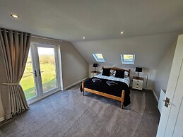 Seaside Escape at Ty Bugail - Holyhead