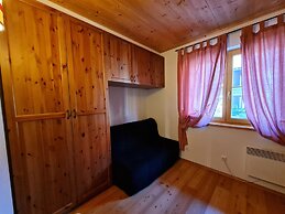 Apartment With Mountain Views & Ski Access