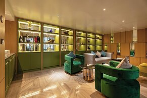 Nam Dat Hotel by D'Lecia Ha Long