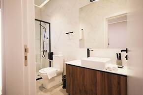 LE BOUQUET LUXURY SUITES