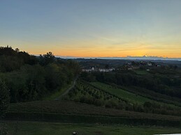 Villa Magna With Pool and Park - Langhe Hills