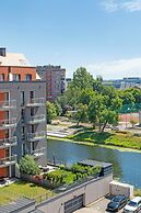 Aura - Riverside & Parking by Downtown Apartments