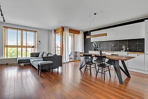 Aura - Riverside & Parking by Downtown Apartments