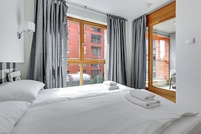 Aura - Riverside & Parking by Downtown Apartments