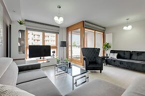 Aura - Riverside & Parking by Downtown Apartments