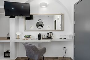 Oasis Suites Fira