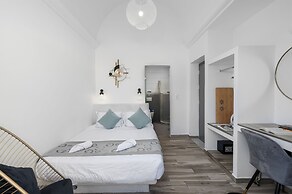 Oasis Suites Fira