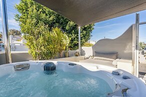 Oasis Suites Fira