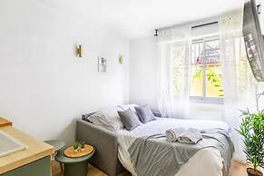 Lavie Maison Studio Quip