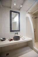 Romantic Mykonian Oasis Suite w Jacuzzi