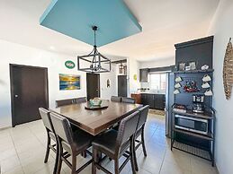 Modern 3BR Family Escape