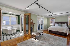 Historic Hideaway in BC