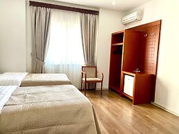 City 5 Hotel