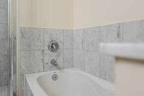 Fort York Suites