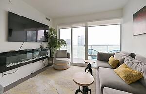 Teahouse Condos in Downtown Toronto