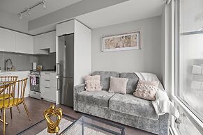 Teahouse Condos in Downtown Toronto