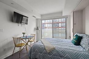 Teahouse Condos in Downtown Toronto