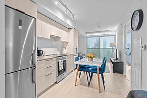 Teahouse Condos in Downtown Toronto
