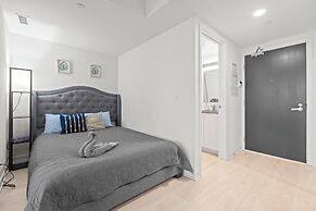 Teahouse Condos in Downtown Toronto