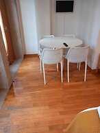 Belomont6 Apartments