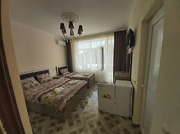 Hotel zurapalace