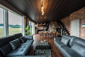 THE HORIZON RESIDENCE