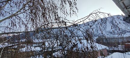 Hills Hotel karakol