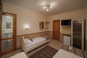 Alpinist Hotel