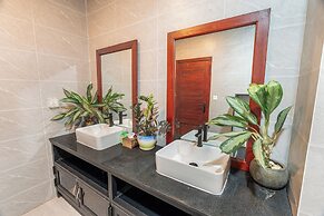Pich Kunthea Angkor Resort