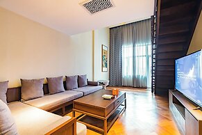 Ziyue Minghu Hotel