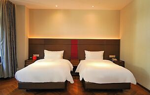 Ziyue Minghu Hotel