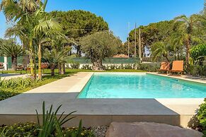 Villa Bali with Pool by Wonderful Italy