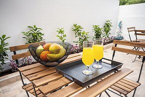 Athinais Suites