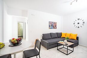 Athinais Suites