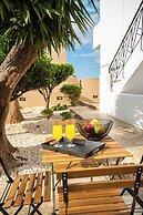 Athinais Suites
