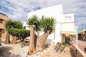 Athinais Suites