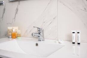 Athinais Suites