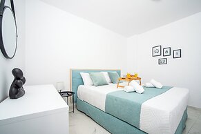 Athinais Suites