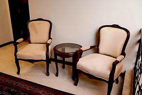 Executive Grand Royal