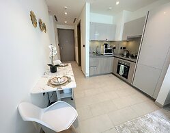 Easygo-indulging 1bdr Sobha Waves